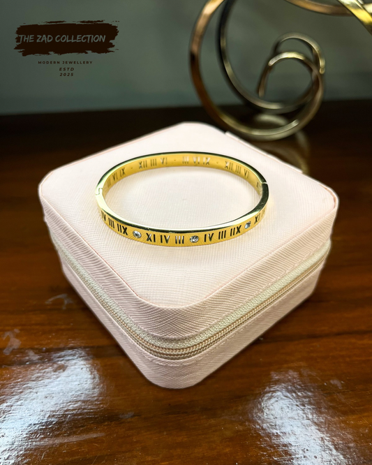 Roman Elegance Gold Bracelet