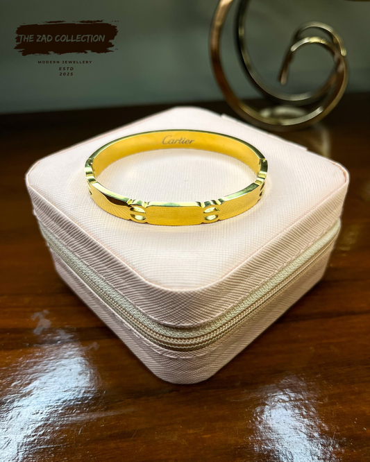 Classic Gold Screw Motif Handcuff