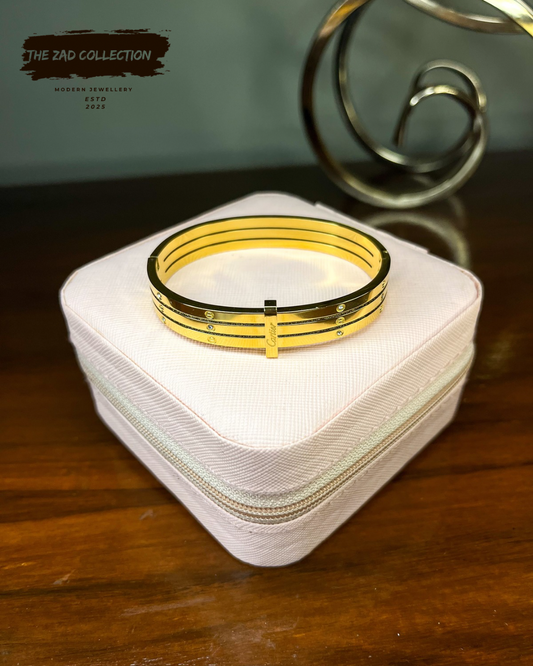 Triple Luxe Diamond Bar Handcuff