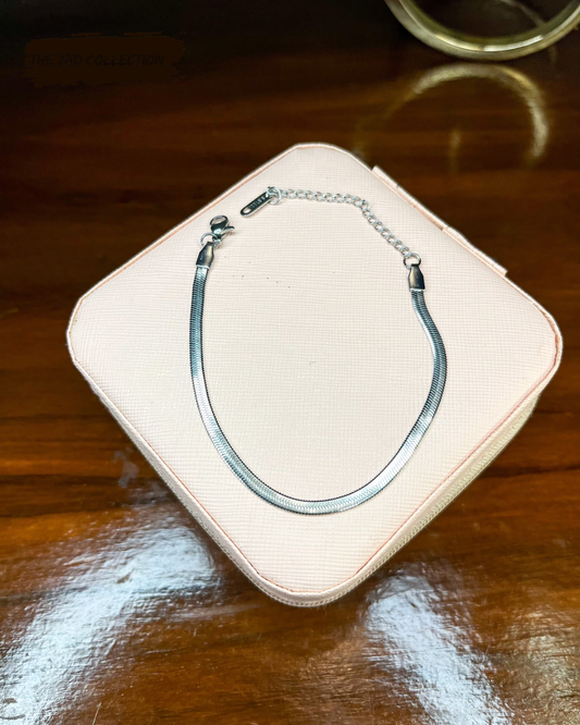 Silver Snake Chain Bracelet – Sleek & Adjustable